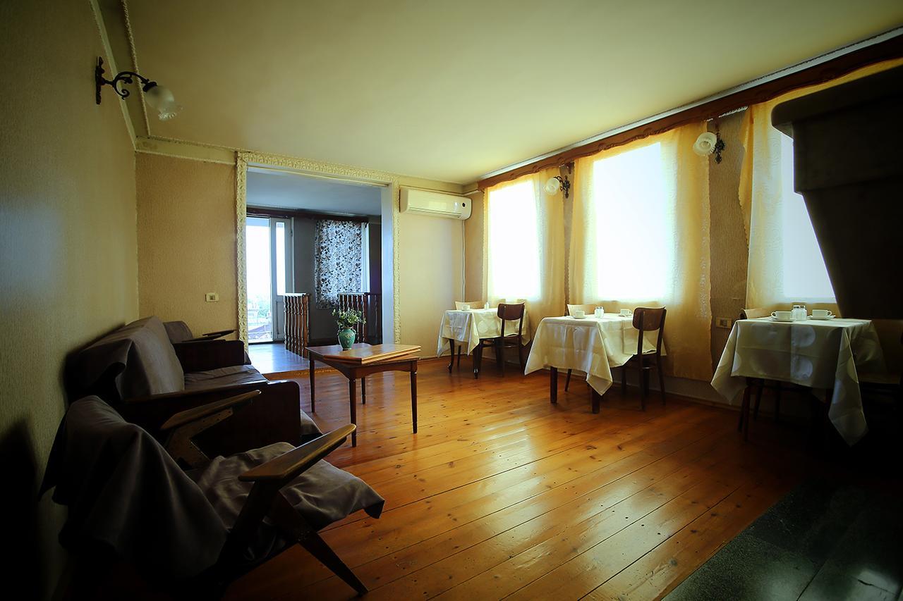 Guest House Old Kutaisi Exterior photo