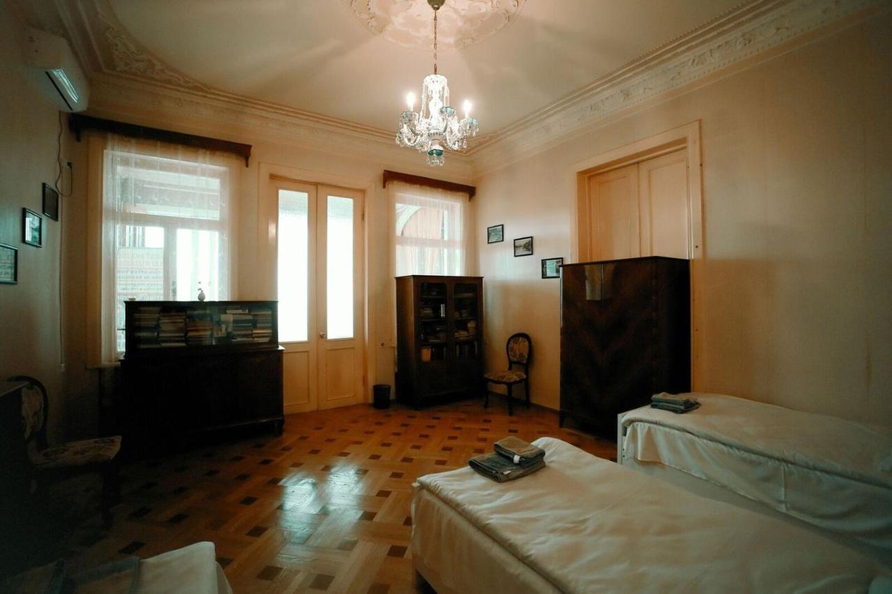 Guest House Old Kutaisi Exterior photo