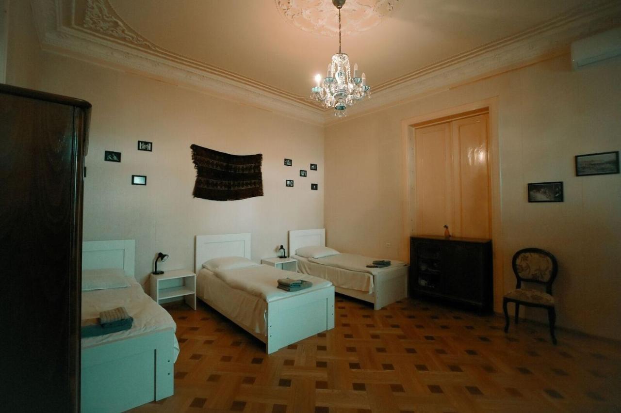 Guest House Old Kutaisi Exterior photo