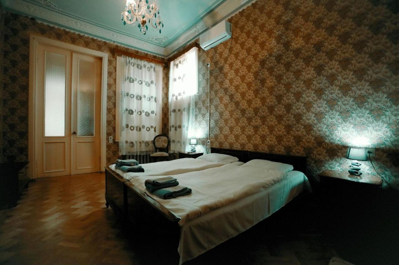 Guest House Old Kutaisi Exterior photo